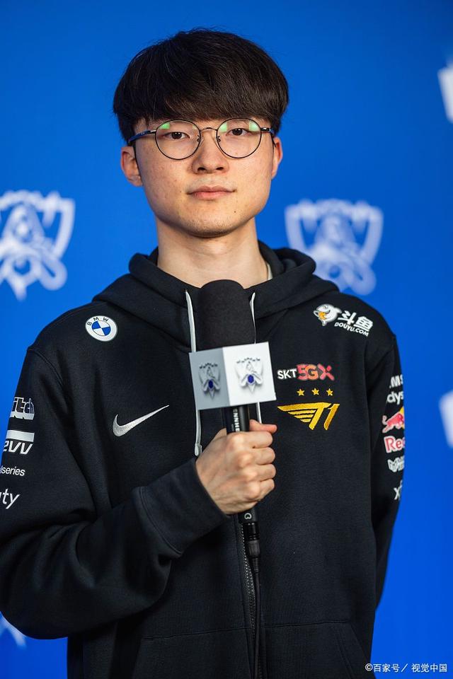 Falcons 启动由 NaToSaphiX 领导的 CS2 学院；