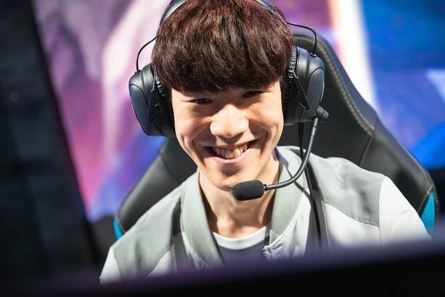 外媒League On Lock近日给出了他们评选的春季赛第八周全球各战队综合实力排名